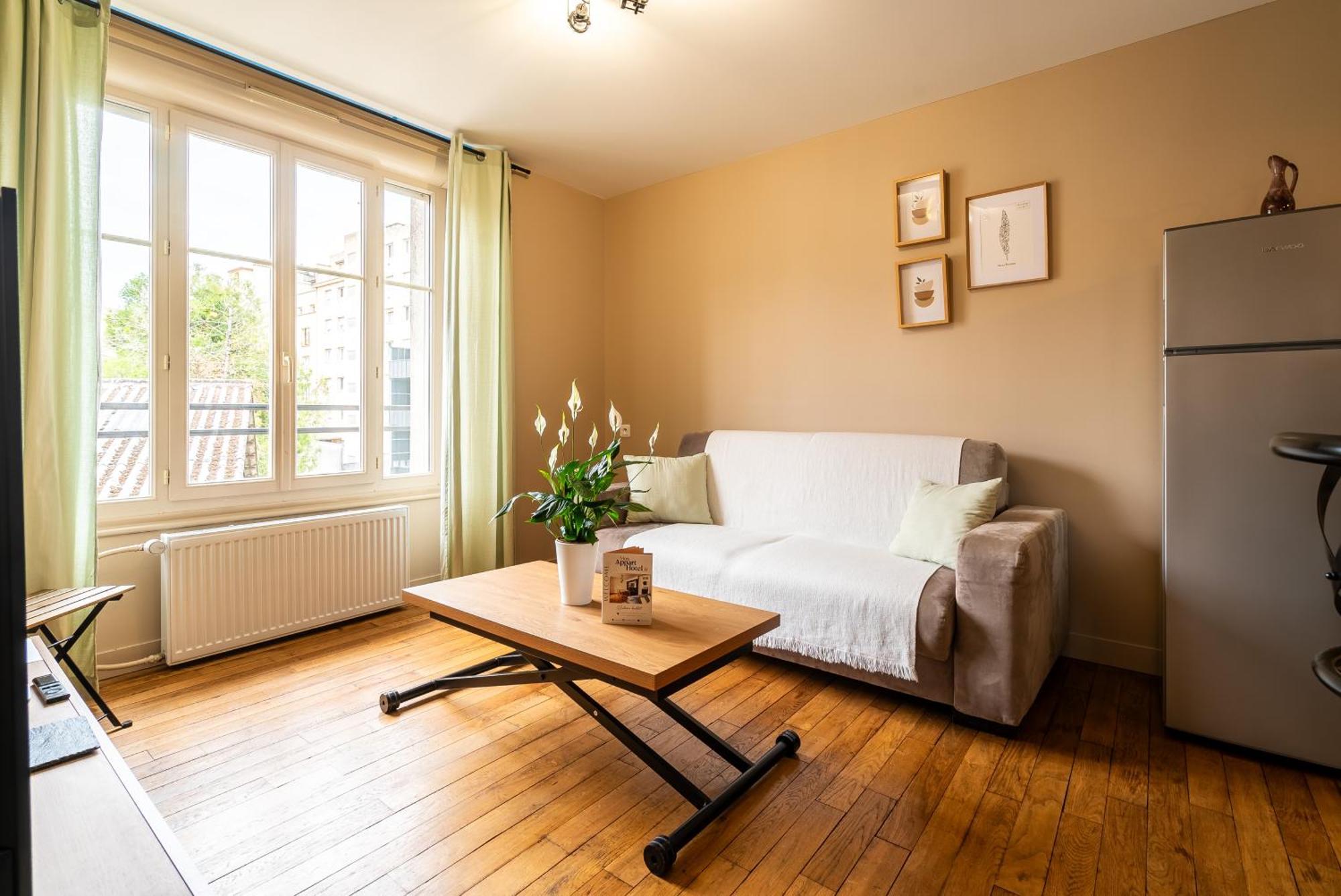 Mon Appart'Hotel - Gare De Limoges - Appartement Familial - Parking En Supp Екстер'єр фото